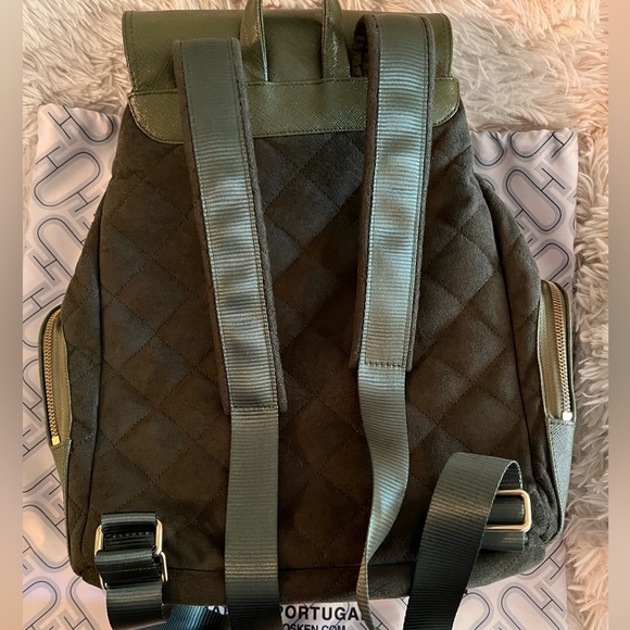 Backpack - Picture 6 of 7